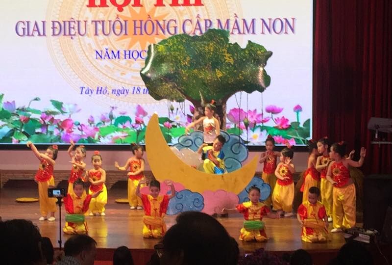 Trường MN Tứ Liên hào hứng tham gia thi " Giai điệu tuổi Hồng" cấp cụm năm học 2018-2019