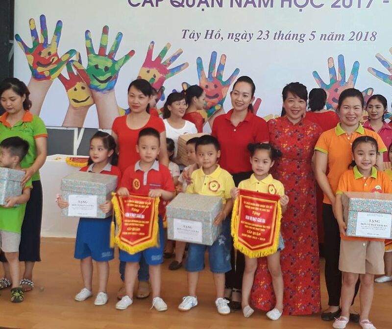 Các con học sinh khối MGL tham gia ngày hội đánh giá trẻ theo bộ chuẩn phát triển tại trường Hà Nội Academy.