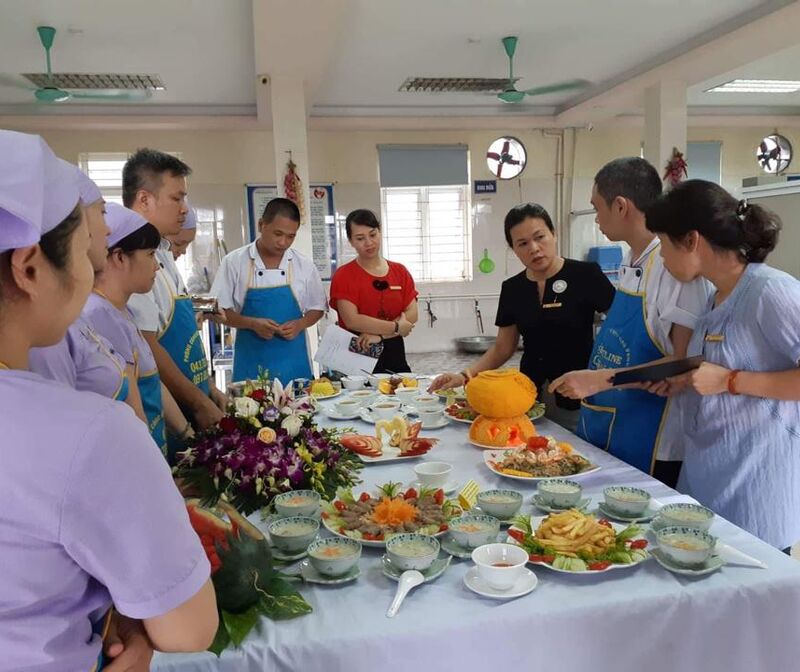 Thực hiện kế hoạch nhiệm vụ năm học 2018 - 2019 của nhà trường. Từ ngày 25/09 đến 08/10/2018, nhà trường tổ chức Hội thi giáo viên nhân viên nuôi dưỡng giỏi cấp trường năm học 2018- 2019.