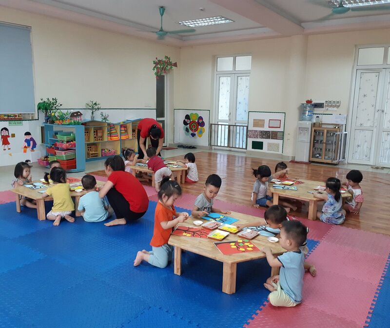 Hội thi giáo viên dạy giỏi cấp trường năm học 20119-2010 trường mầm non Tứ Liên