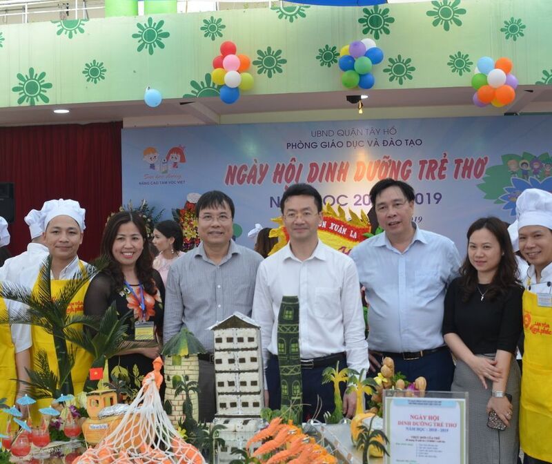 NHÀ GIÁO ƯU TÚ, MẪU MỰC LÊ HỒNG VŨ - TẤM GƯƠNG TIÊU BIỂU, ĐIỂN HÌNH TRONG HỌC TẬP VÀ LÀM THEO TƯ TƯỞNG, ĐẠO ĐỨC, PHONG CÁCH HỒ CHÍ  MINH TRÊN ĐỊA BÀN QUẬN TÂY HỒ”