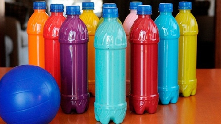 Trò chơi với những chiếc chai nhựa