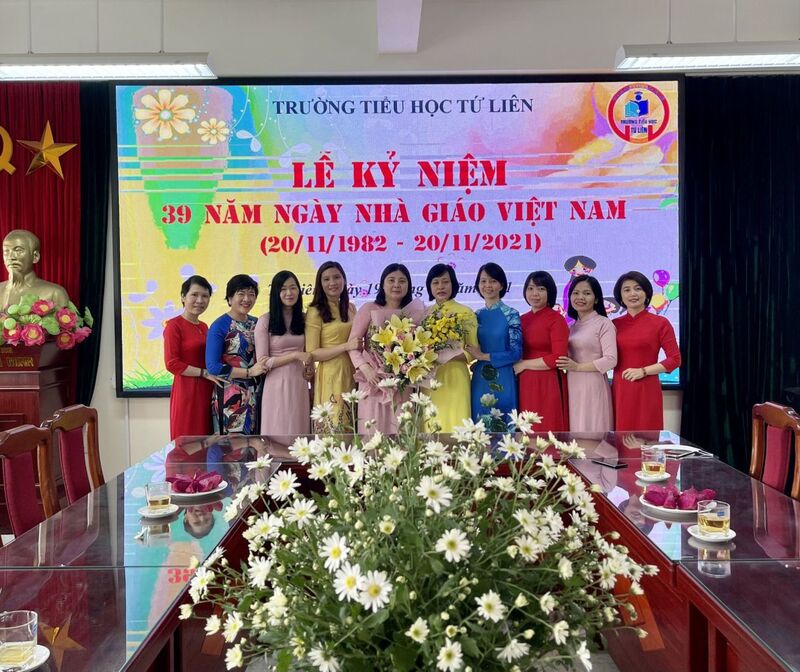 Trường TH Tứ Liên: Kỷ niệm 39 năm Ngày Nhà giáo Việt Nam 20/11