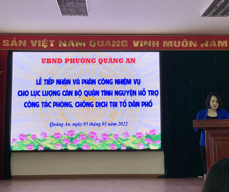 Tham gia lực lượng hỗ trợ công tác phòng, chống dịch tại tổ dân phố.