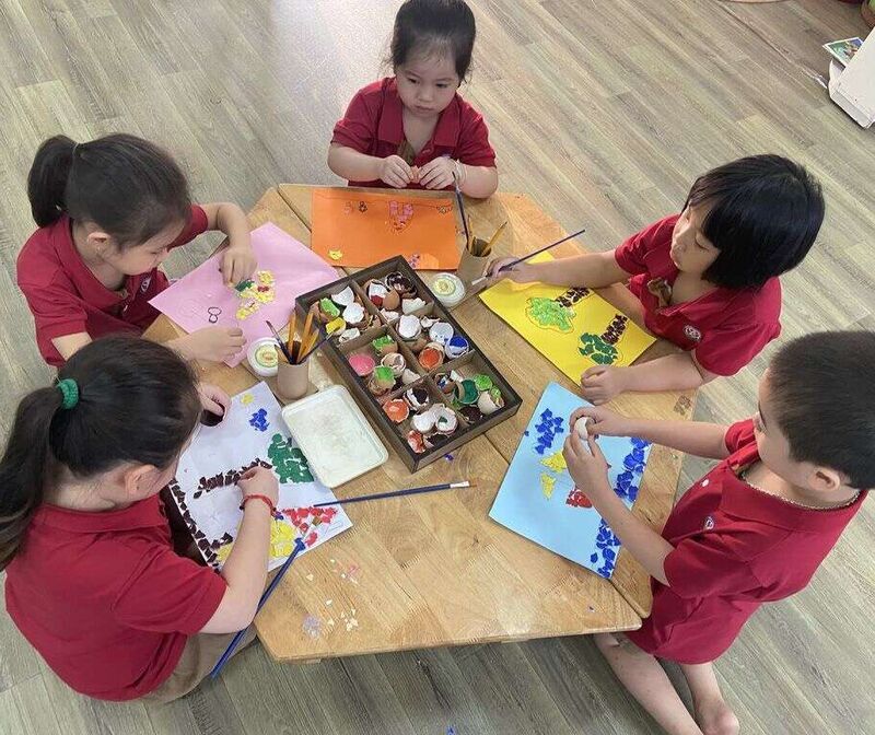 Tạo hình : Sáng tạo tranh từ vỏ trứng    Mẫu giáo lớn A4