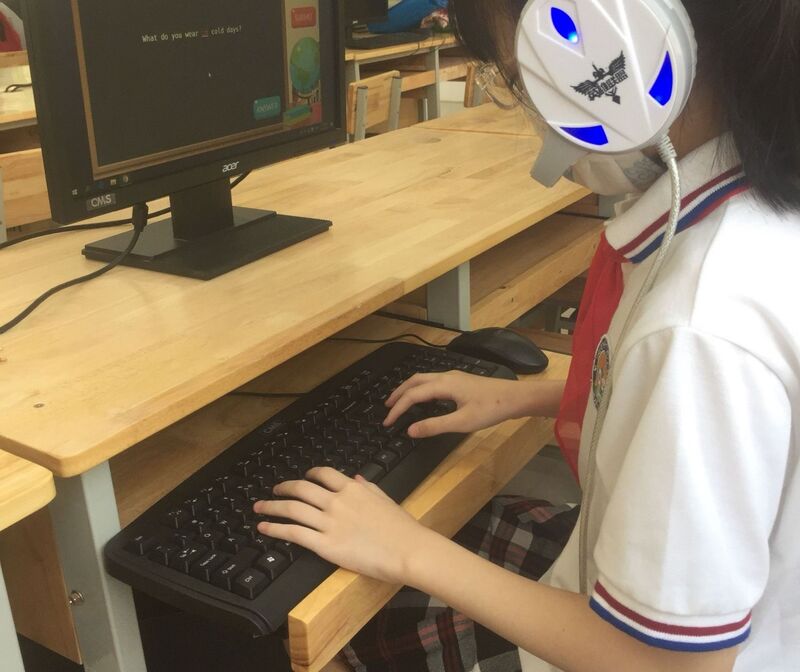 Học sinh Quảng An với sân chơi IOE.