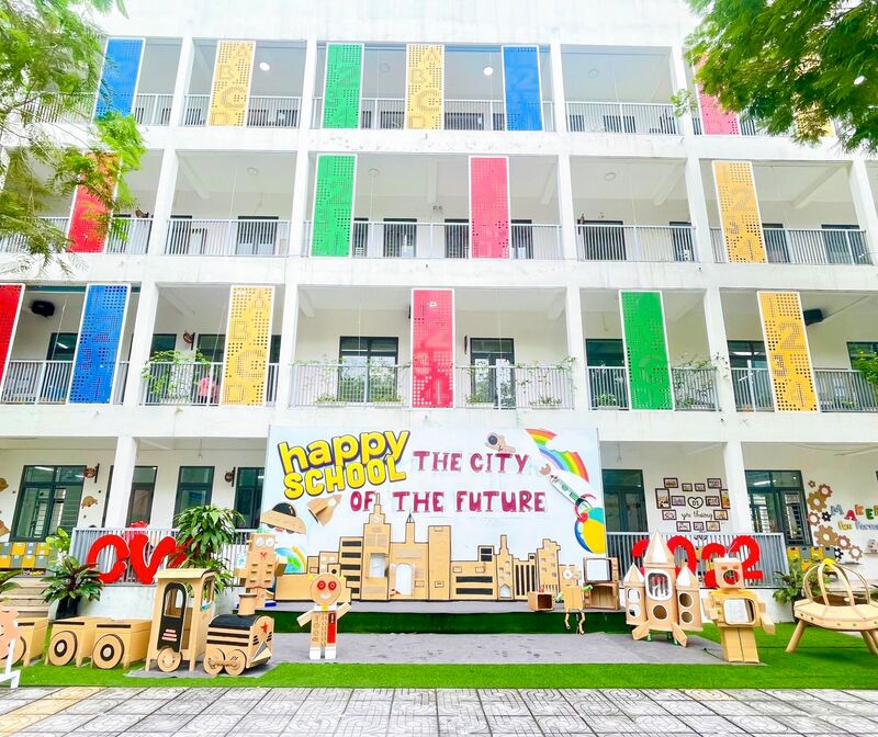 Trường mầm non Chu Văn An tổ chức kiến tập chuyên đề “ Kỹ năng thoát hiểm trên ô tô khoá kín".