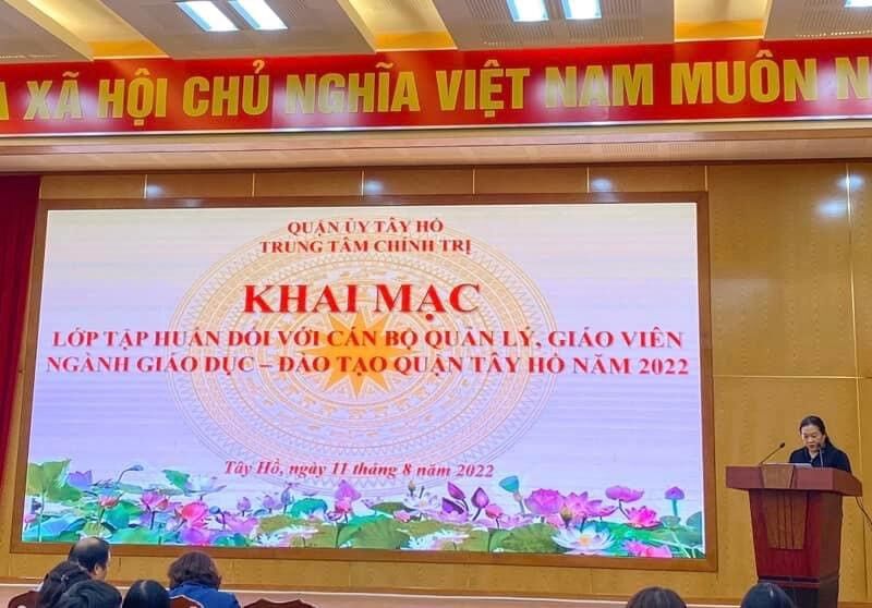 TIỂU HỌC NHẬT TÂN THAM GIA BỒI DƯỠNG KIẾN THỨC: VAI TRÒ CỦA CÔNG NGHỆ THÔNG TIN, HỌC LIỆU SỐ VÀ THIẾT BỊ CÔNG NGHỆ TRONG DẠY HỌC, GIÁO DỤC HỌC SINH TIỂU HỌC.