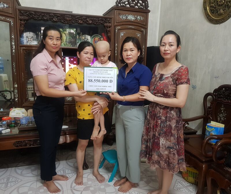 TRƯỜNG MN TỨ LIÊN QUYÊN GÓP ỦNG HỘ CHÁU ĐINH THIỆN DUYÊN