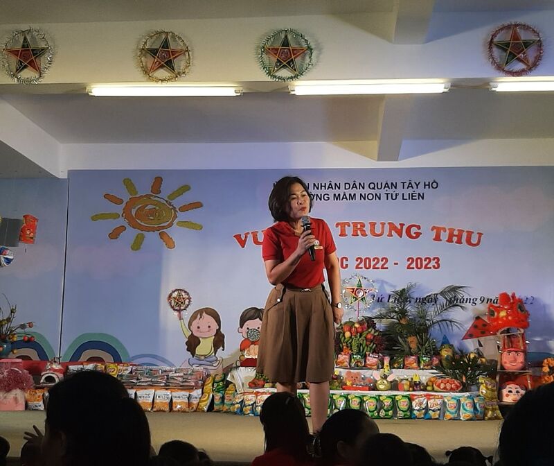 RỘN RÀNG LỄ HỘI TRUNG THU Ở TRƯỜNG MẦM NON TỨ LIÊN