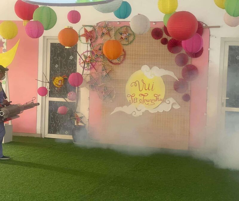 TRƯỜNG MẦM NON TỨ LIÊN THỰC HIỆN PHUN THUỐC DIỆT MUỖI PHÒNG CHỐNG DỊCH SỐT XUẤT HUYẾT.