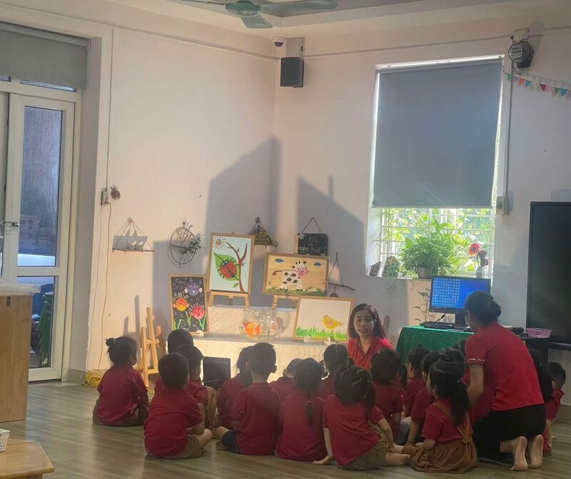 Các bé thỏa sức sáng tạo những con vật đáng yêu từ xốp khí- Các bé lớp MGN B1