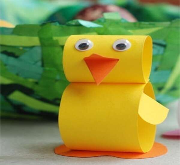 Hoạt động tạo hình: Làm đồ chơi tặng bạn