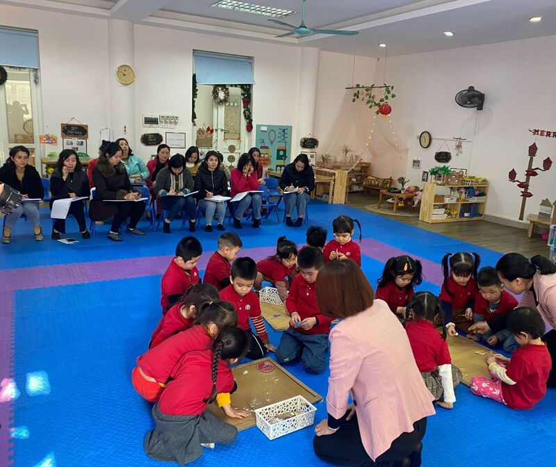 📍HOẠT ĐỘNG KIẾN TẬP TẠI TRƯỜNG MN TỨ LIÊN CHUYÊN ĐỀ LỒNG GHÉP GIÁO DỤC LỄ GIÁO- KỸ NĂNG SỐNG CHO TRẺ MẦM NON.