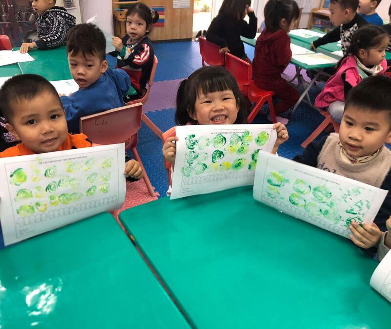 Hoạt động tạo hình: Chấm, in màu tạo thành vườn rau- MGB