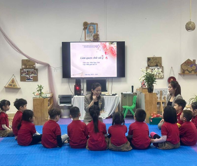 Trường mầm non Tứ Liên ứng dụng linh hoạt phương pháp Montessori vào dạy học