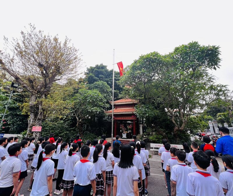 GIỜ HỌC LỊCH SỬ ĐỊA PHƯƠNG BỔ ÍCH VÀ Ý NGHĨA.