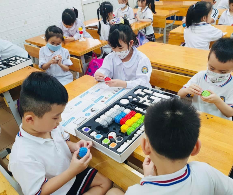 HỌC TIẾNG ANH THÔNG QUA NGÔN NGỮ STEM ROBOTICS - ĐIỂM MỚI CỦA VIỆC HỌC TIẾNG ANH