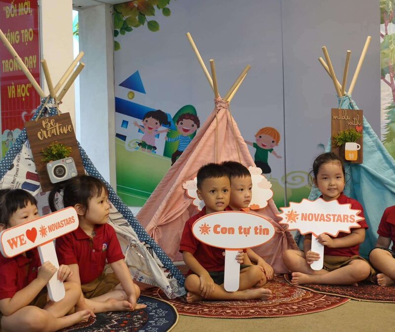 Trường mầm non Tứ Liên tổ chức thành công sự kiện Festival Kĩ năng sống Novastars Mừng mùa tựu trường 2023 - 2024 với chủ đề “Kỹ năng an toàn khi vui chơi ngoài trời”