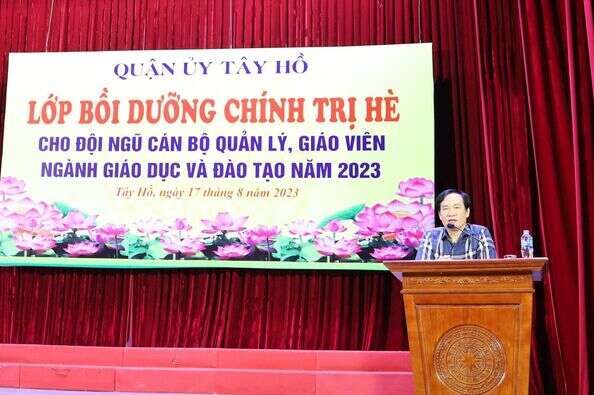CÁN BỘ QUẢN LÝ, GIÁO VIÊN TRƯỜNG MẦM NON TỨ LIÊN THAM GIA LỚP BỒI DƯỠNG CHÍNH TRỊ HÈ NĂM 2023!