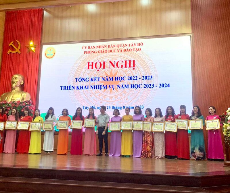 Hội nghị tổng kết năm học 2022-2023, triển khai nhiệm vụ năm học 2023 – 2024