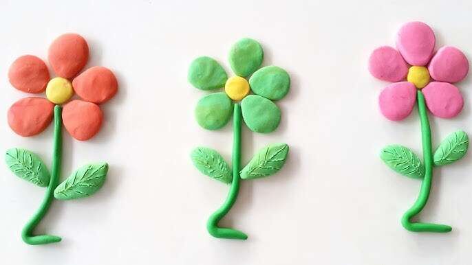 Làm quen tạo hình: Nặn hoa tặng cô giáo