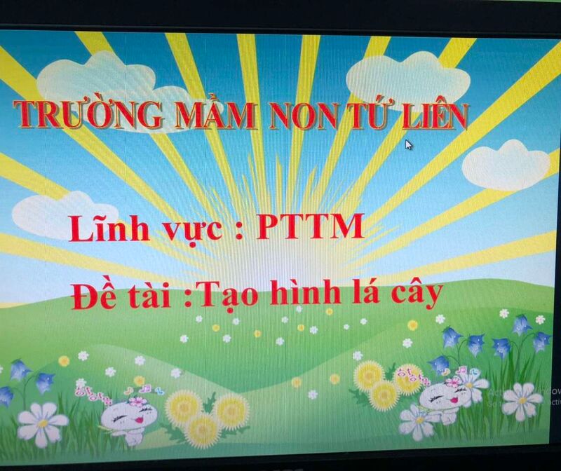 Hoạt động tạo hình: Xé dán lá cây