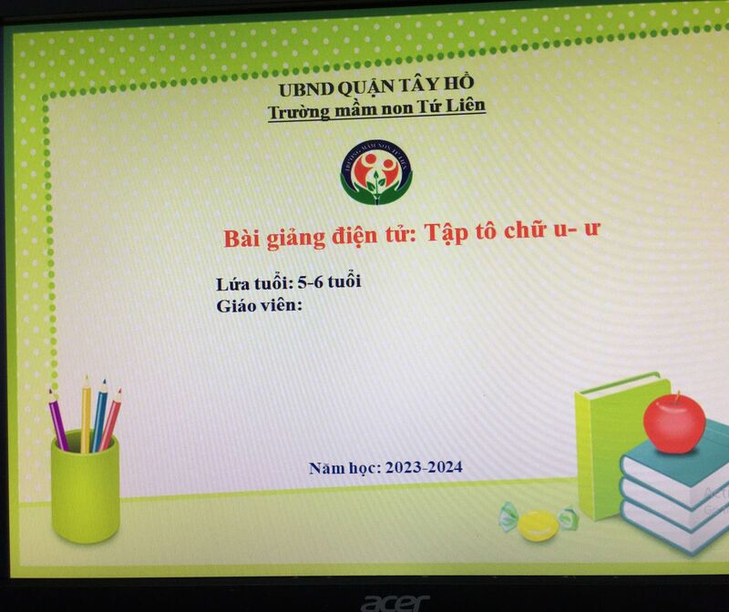 Làm quen chữ viết: Tập tô u,ư