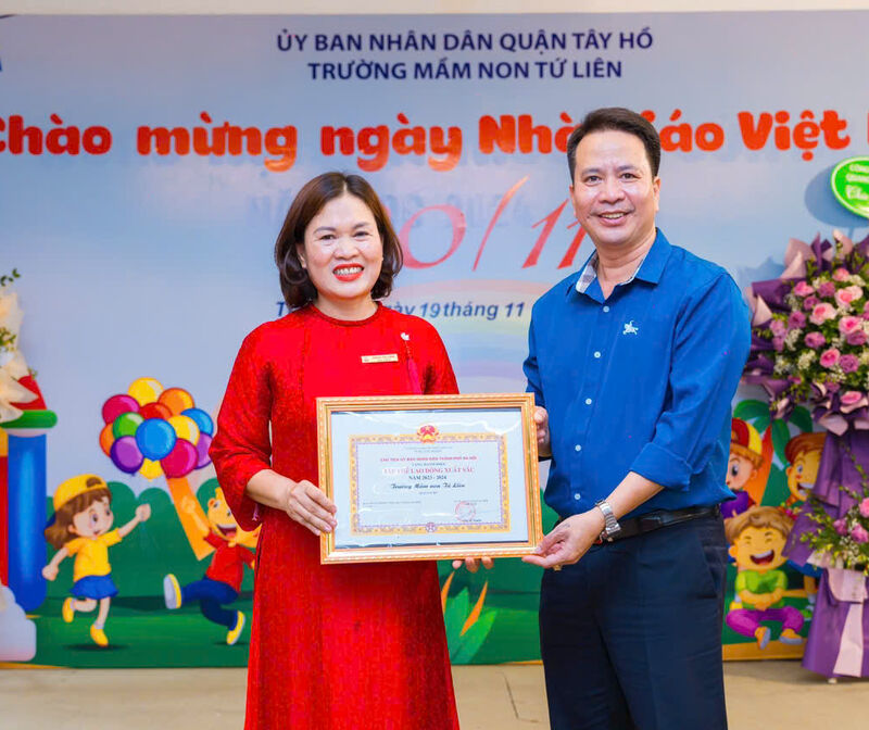 CÁN BỘ- GIÁO VIÊN- NHÂN VIÊN TRƯỜNG MẦM NON TỨ LIÊN LONG TRỌNG TỔ CHỨC MITTING KỈ NIỆM 42 NĂM NGÀY NHÀ GIÁO VIỆT NAM 20/11