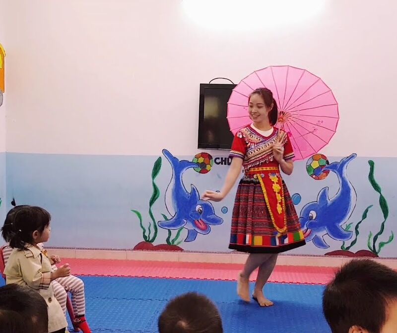 "Bài giảng điện tử: - NDTT: Nghe hát “Đi học""