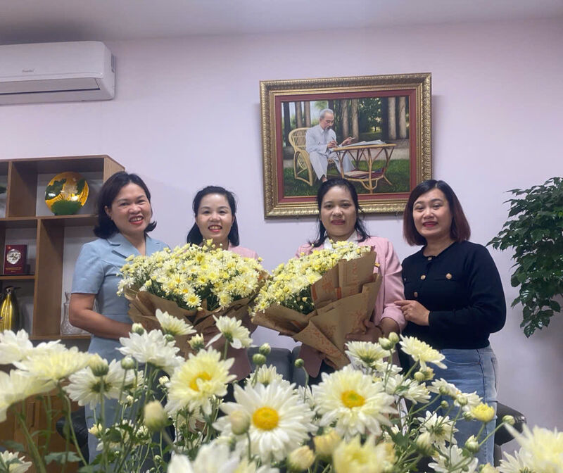 ĐẠI DIỆN GIÁO VIÊN TRƯỜNG MẦM NON TỨ LIÊN THAM GIA DỰ THI GIÁO VIÊN GIỎI CẤP QUẬN BẬC HỌC MẦM NON NĂM HỌC 2024-2025