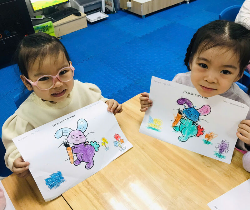 Hoạt Động Tạo Hình: Tô Màu Con Thỏ Của Các Bé Lớp MGB-C2