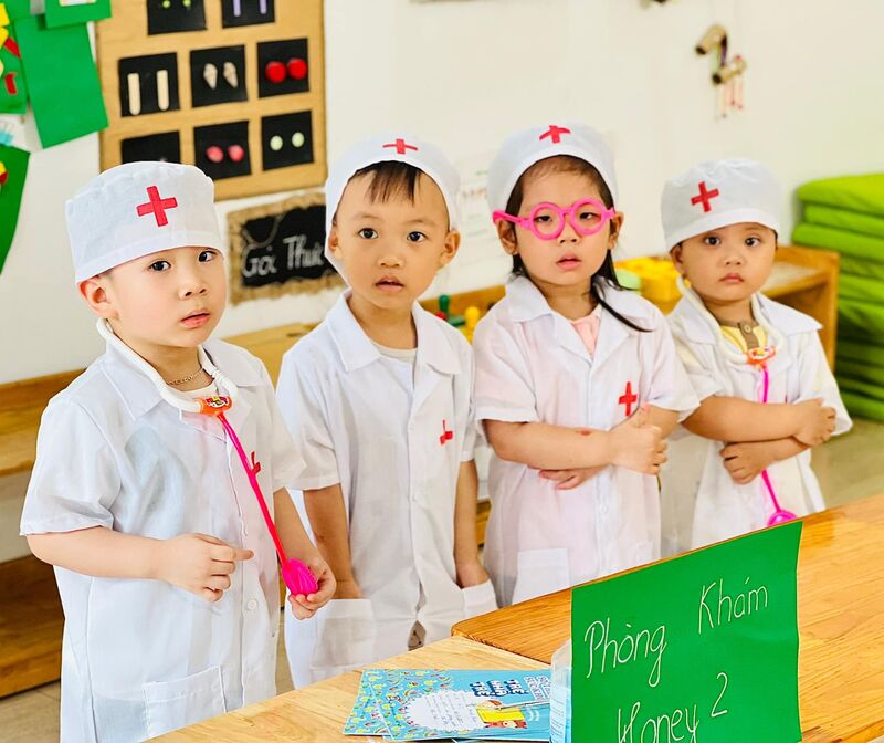 Bài giảng điện tử: GDAN Dạy hát" Em làm bác sĩ"