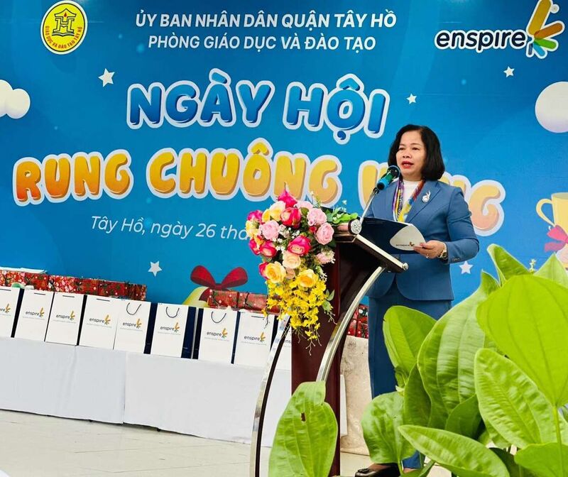 Các bé học sinh trường Mầm non Tứ Liên tham gia Ngày hội " Rung chuông vàng" cấp quận năm học 2023- 2024