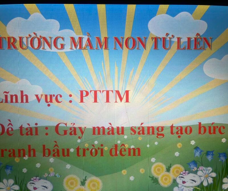 Hoạt động tạo hình:  Gẩy màu sáng tạo bức tranh bầu trời đêm