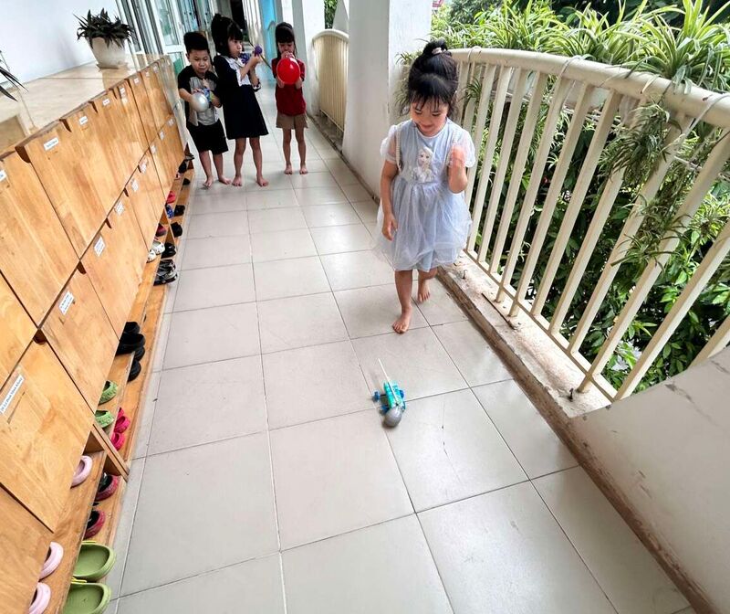 Trải nghiệm thú vị của các bé mẫu giáo lớn với dự án ô tô