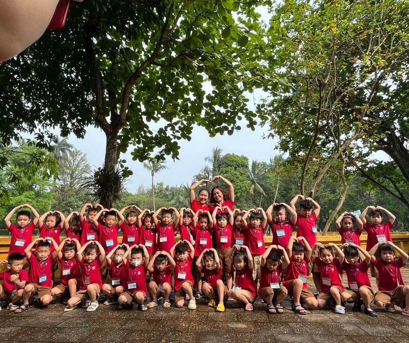 Chuyến thăm quan, dã ngoài nhiều niềm vui, tiếng cười của các bé trường MN Tứ Liên.