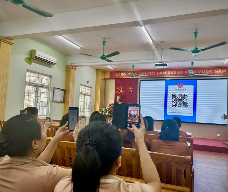 Tuyên truyền ứng dụng Công dân Thủ đô số - iHanoi