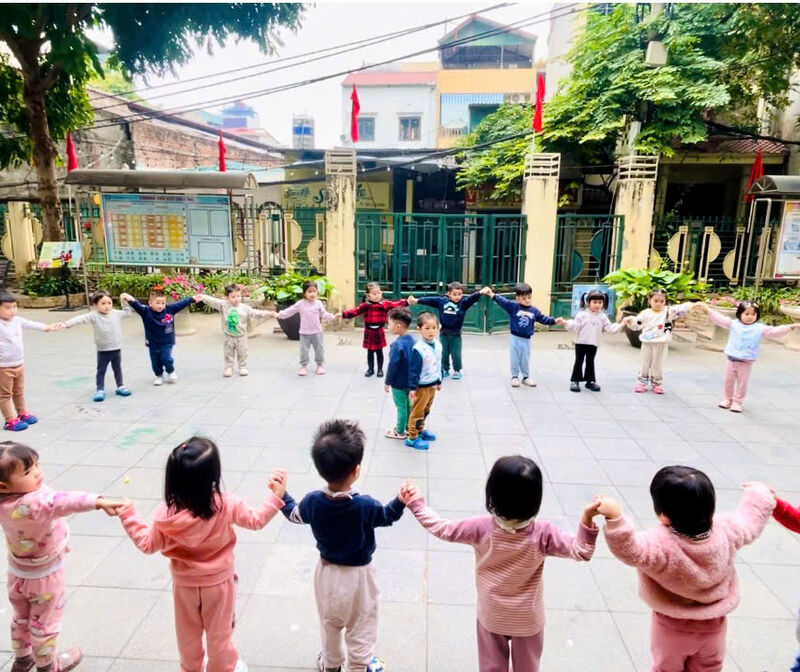 CÁC BÉ LỚP C2 HỨNG THÚ VỚI TRÒ CHƠI "MÈO ĐUỔI CHUỘT"