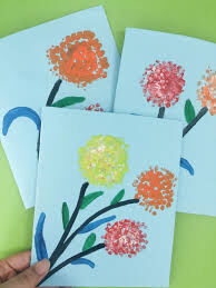 Hoạt động tạo hình: Sáng tạo từ màu nước và tăm bông