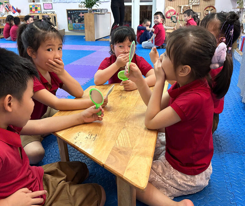 TRƯỜNG MẦM NON TỨ LIÊN TỔ CHỨC KIẾN TẬP CHUYÊN ĐỀ " PHÁT TRIỂN TÌNH CẢM - KĨ NĂNG XÃ HỘI"