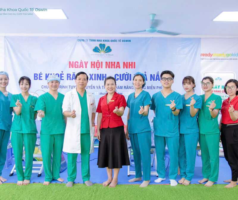 TRƯỜNG MẦM NON TỨ LIÊN PHỐI KẾT HỢP VỚI TRUNG TÂM NHA KHOA QUỐC TẾ OSWIN TỔ CHỨC CHƯƠNG TRÌNH "NGÀY HỘI NHA NHI BÉ KHỎE - RĂNG XINH NỤ CƯỜI TỎA NẮNG"