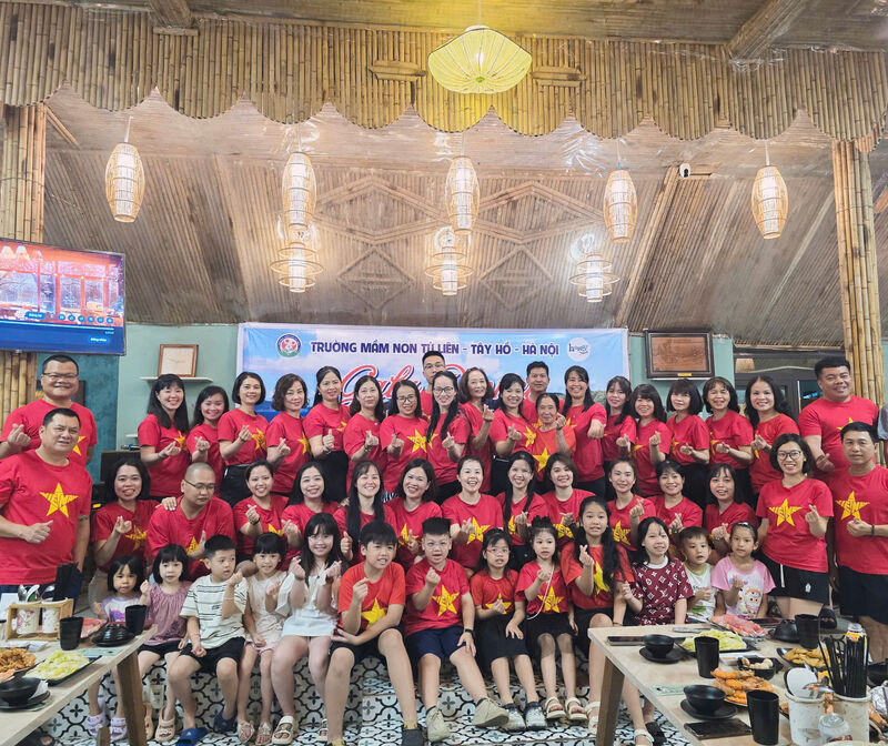 Trường Mầm non Tứ Liên tổ chức chuyến tham quan, trải nghiệm ngoài nhà trường cho CB-GV-NV tại Minh Châu- Quan Lạn.