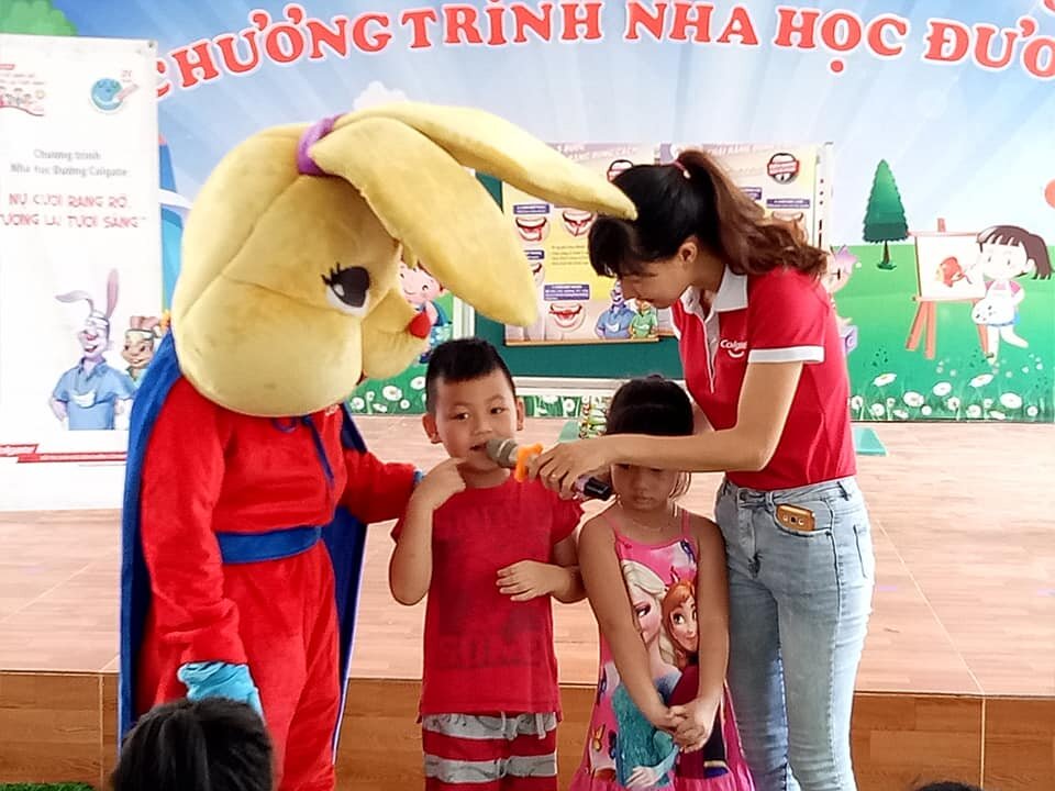 Trường mầm non Tứ Liên kết hợp với công ty Colgate tổ chức chương trình