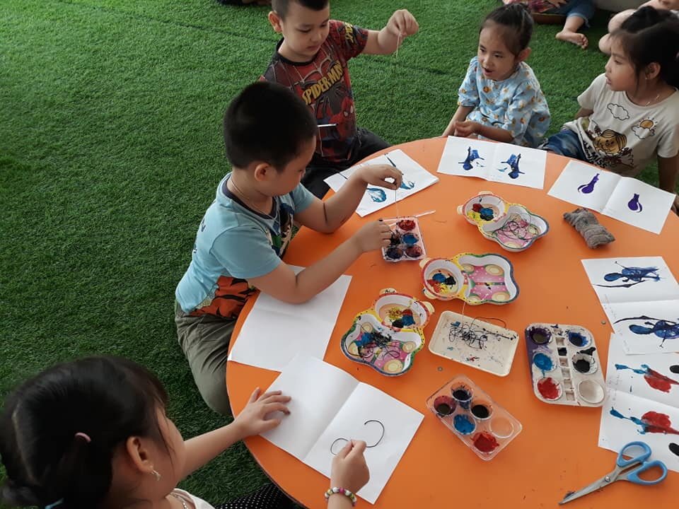 Trải nghiệm vẽ tranh bằng dây