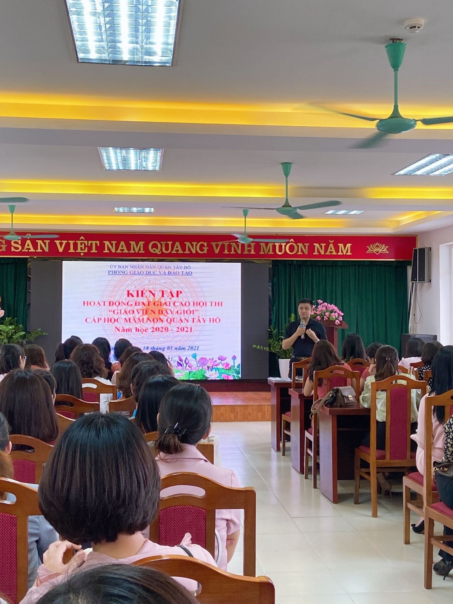 TRƯỜNG MẦM NON TỨ LIÊN TỔ CHỨC HOẠT ĐỘNG KIẾN TẬP TIẾT HỌC ĐẠT GIẢI CAO TRONG HỘI THI GIÁO VIÊN GIỎI CẤP QUẬN NĂM HỌC 2020-2021.