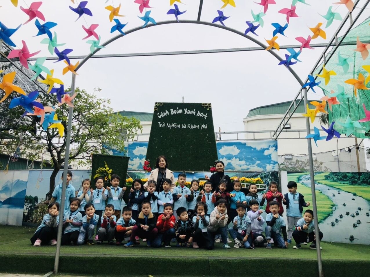 Cảm xúc ngày chia tay các bé MGL