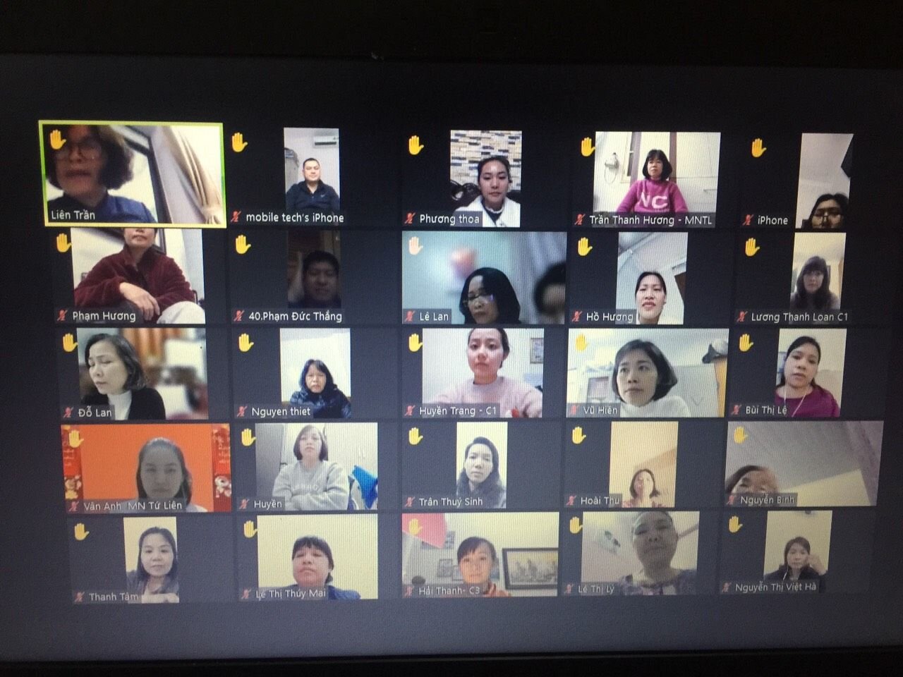 🗂🗂🗂Thực hiện nhiệm vụ năm học 2021-2022. sáng ngày 20/1/2022 trường MN Tứ Liên đã tổ chức họp Sơ kết Học Kỳ 1   🗂Qua cuộc họp, đ/c hiệu trưởng đã thông báo các thành tích nhà trường đã đạt được trong học kỳ 1