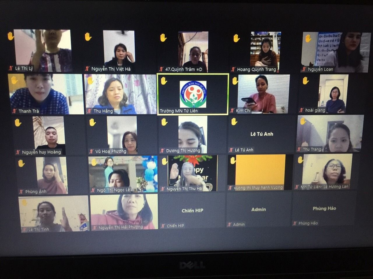 🗂🗂🗂Thực hiện nhiệm vụ năm học 2021-2022. sáng ngày 20/1/2022 trường MN Tứ Liên đã tổ chức họp Sơ kết Học Kỳ 1   🗂Qua cuộc họp, đ/c hiệu trưởng đã thông báo các thành tích nhà trường đã đạt được trong học kỳ 1