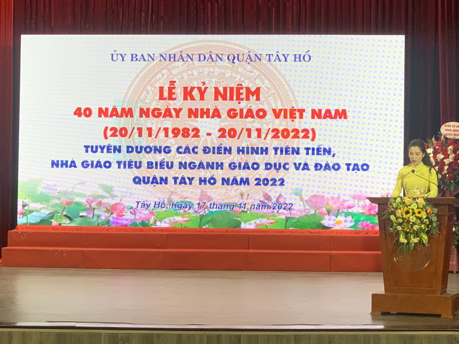 SÁNG NGÀY 17/11/2022 UBND QUẬN TÂY HỒ TỔ CHỨC LỄ KỶ NIỆM 40 NĂM NGÀY NHÀ GIÁO VIỆT NAM (20/11/1982-20/11/2022).